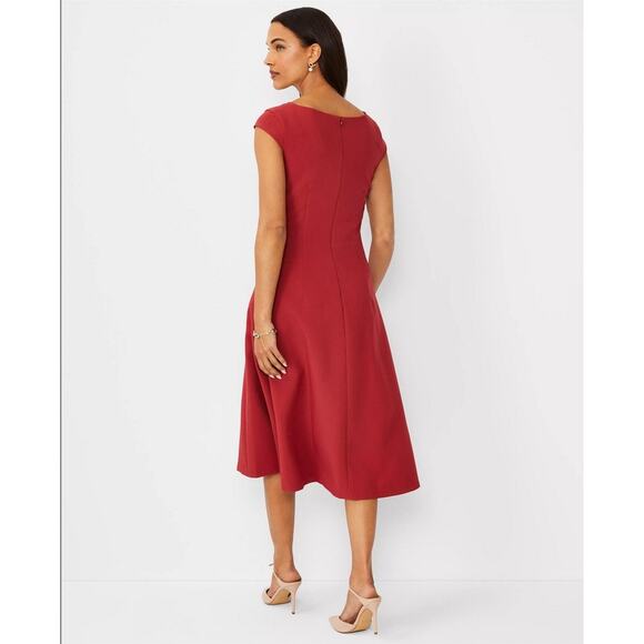 NWT Ann Taylor Sz 6 Red Paneled V-Neck Flared Cap Sleeve Midi Cocktail Dress - Picture 2 of 5